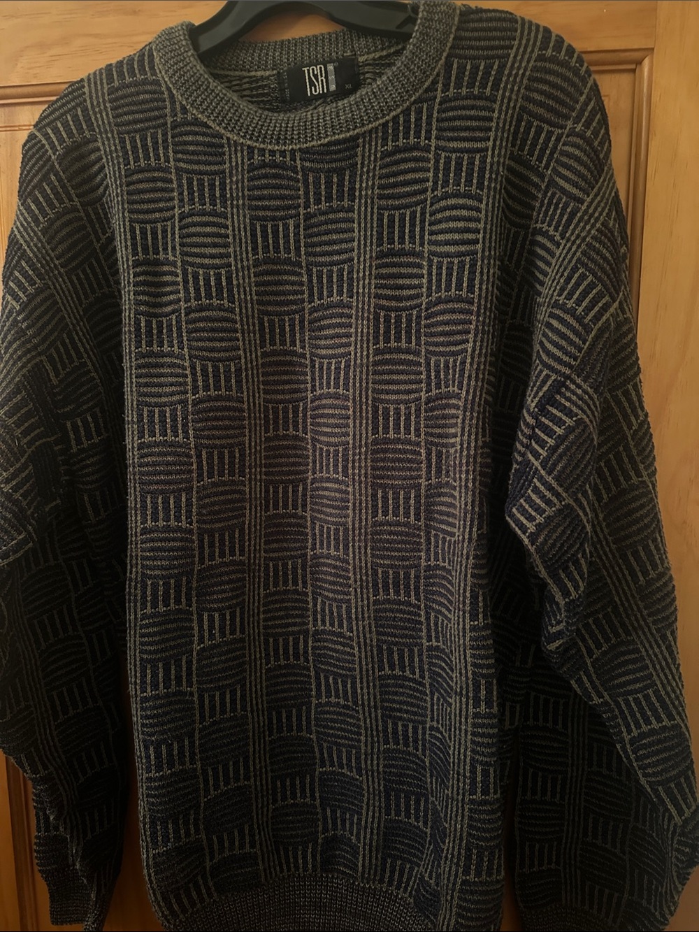 TSR Vintage Men's Black and Brown Patterned Crewneck Sweater